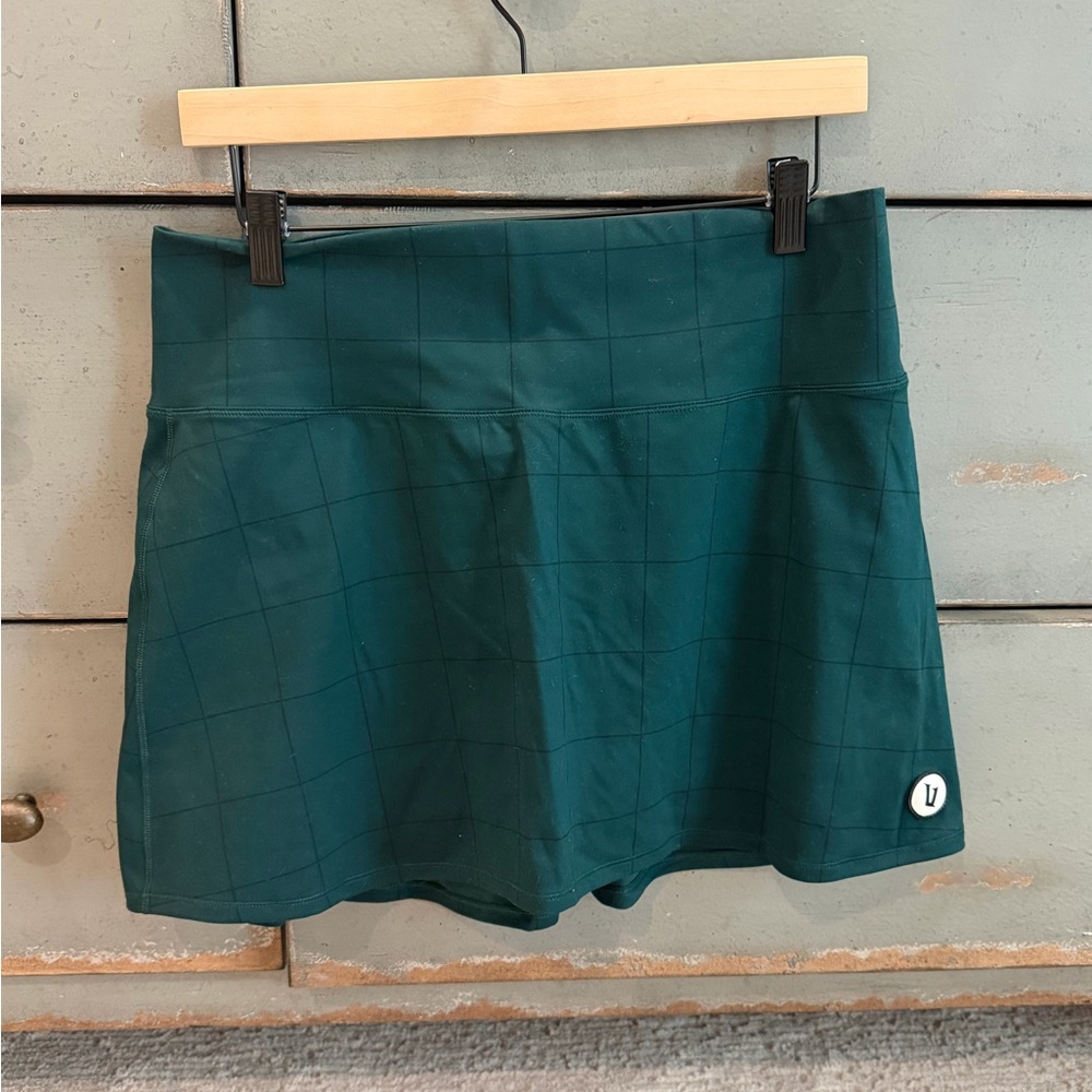 Vuori Women’s Volley Skort Dark Green window pane/grid size L